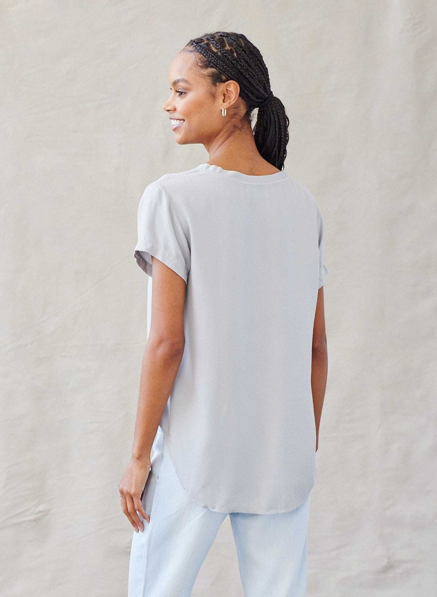 Bella Dahl V-Neck Tee - Foggy Sky Short Sleeve