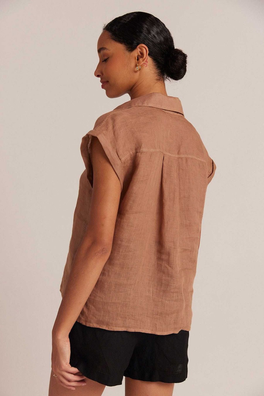 Bella Dahl Linen Short Sleeve Pullover - Desert Brown Short Sleeve